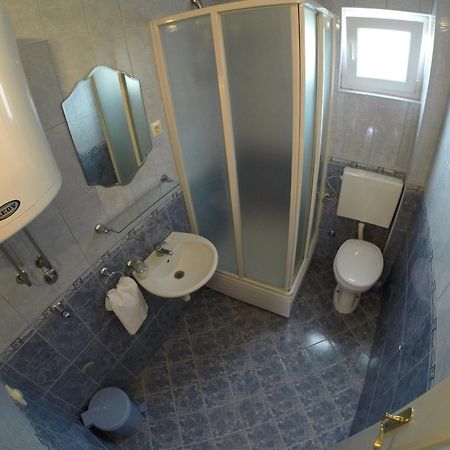 Martinovic Rooms ブドヴァ 部屋 写真