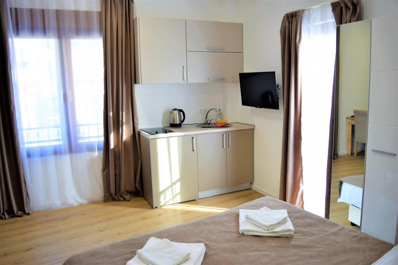 Martinovic Rooms ブドヴァ エクステリア 写真