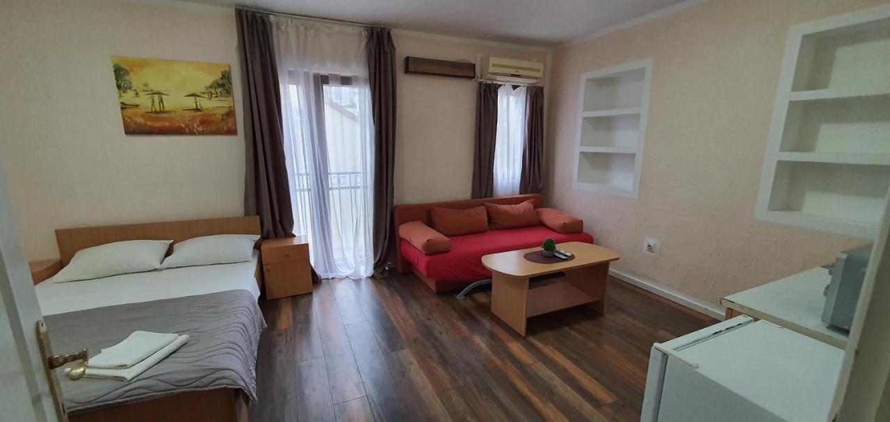 Martinovic Rooms ブドヴァ エクステリア 写真