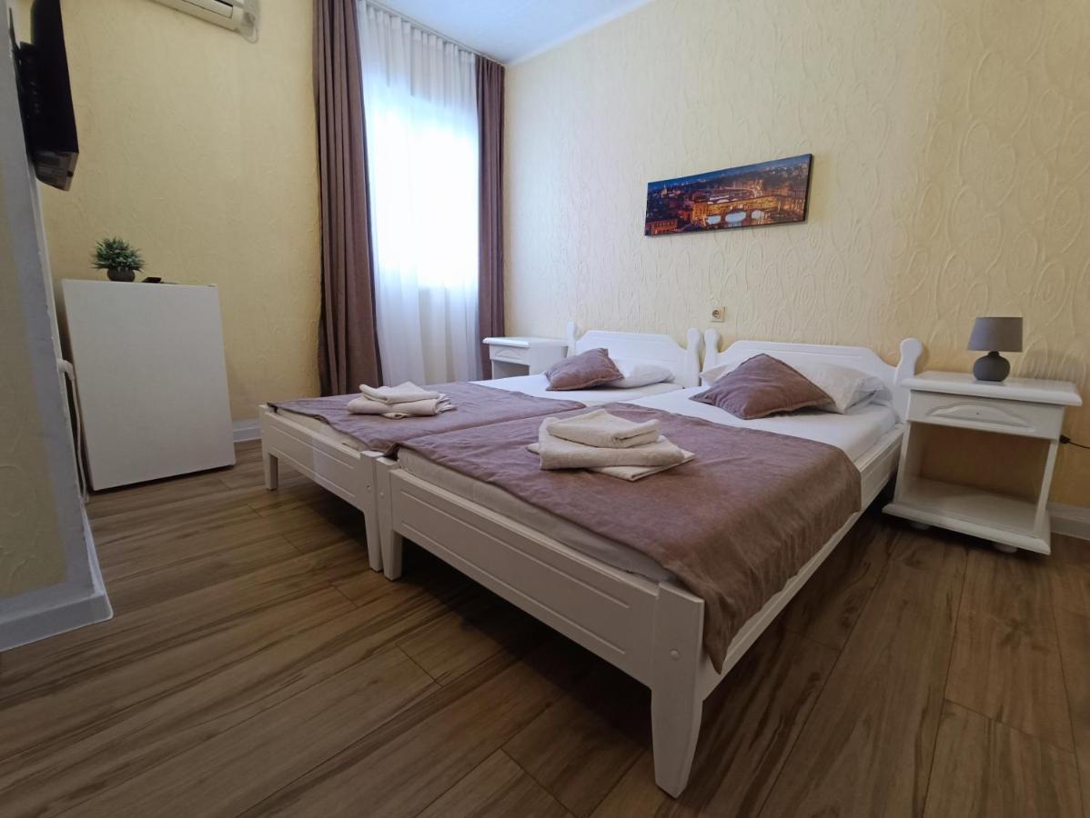 Martinovic Rooms ブドヴァ エクステリア 写真